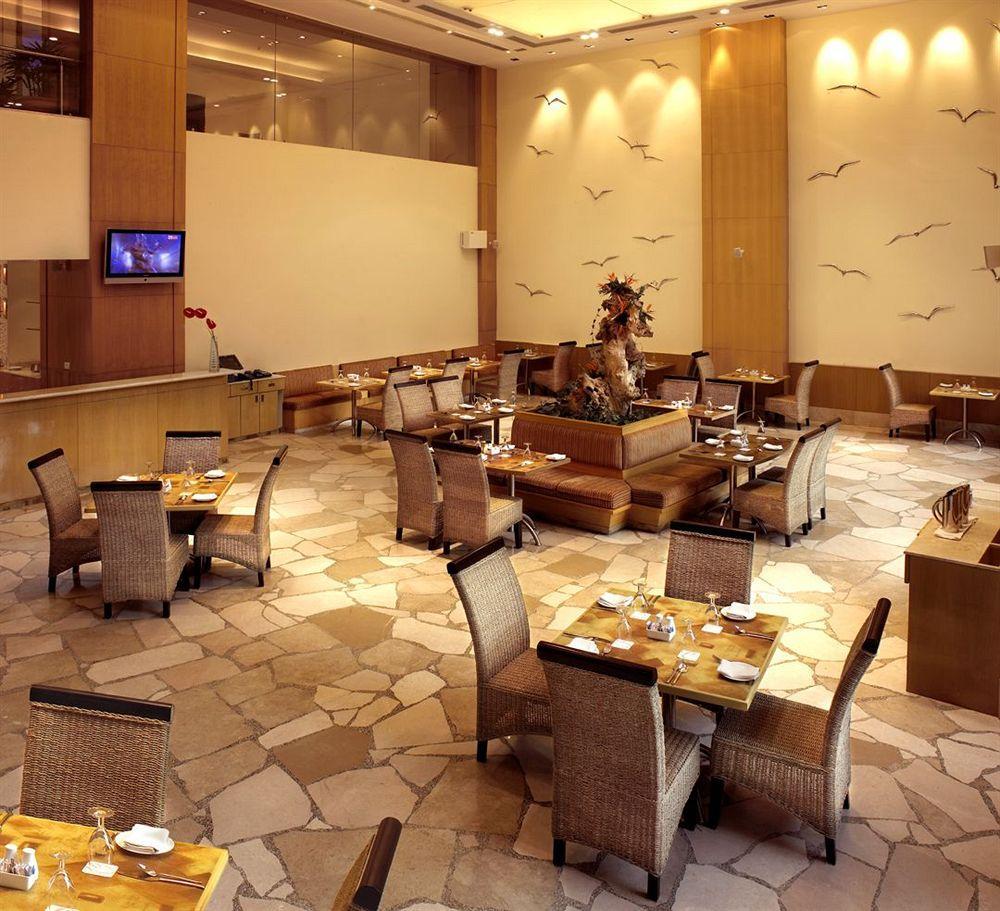 The Chancery Pavilion Bangalore Restaurant foto