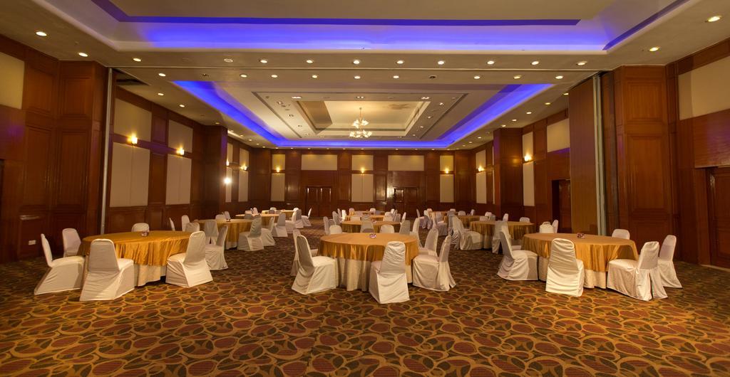 The Chancery Pavilion Bangalore Exterior foto