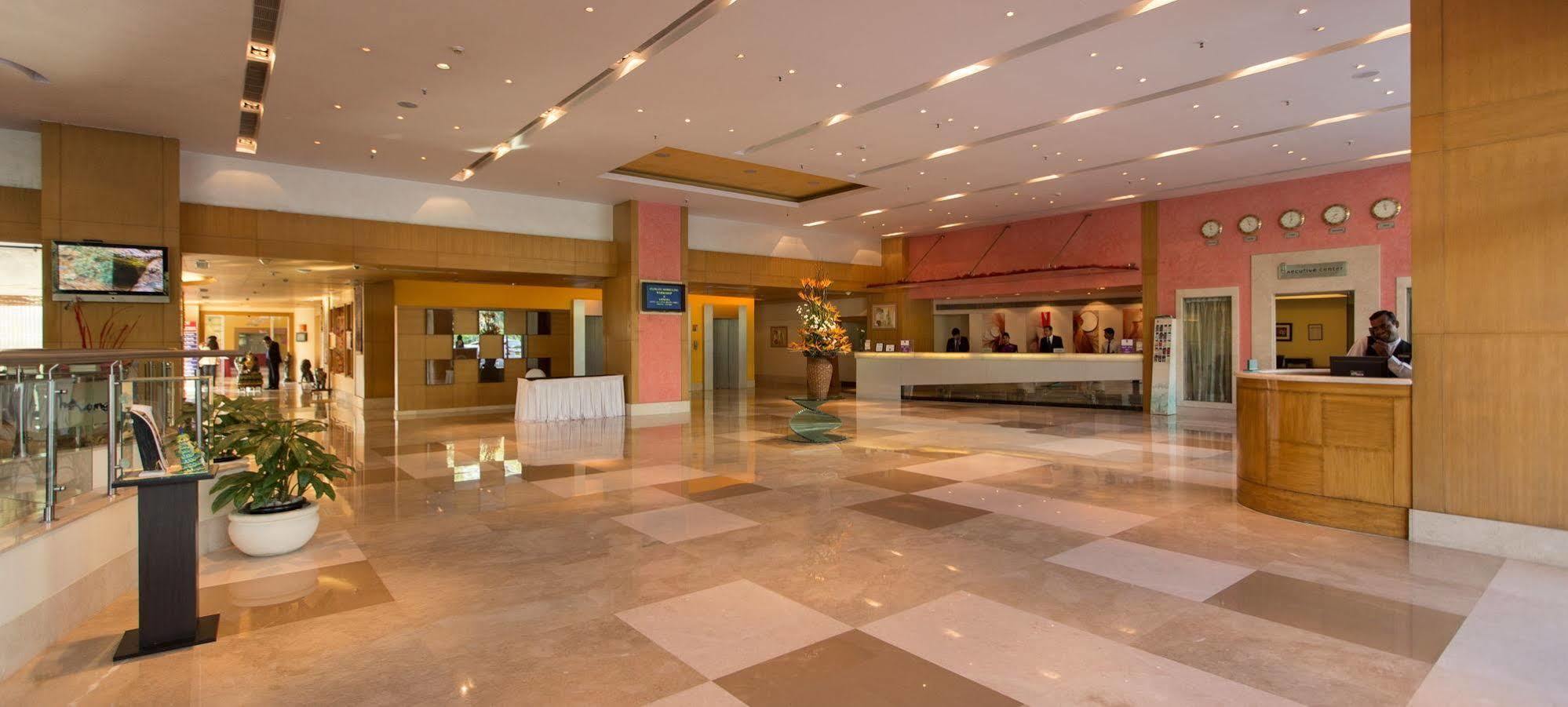 The Chancery Pavilion Bangalore Exterior foto
